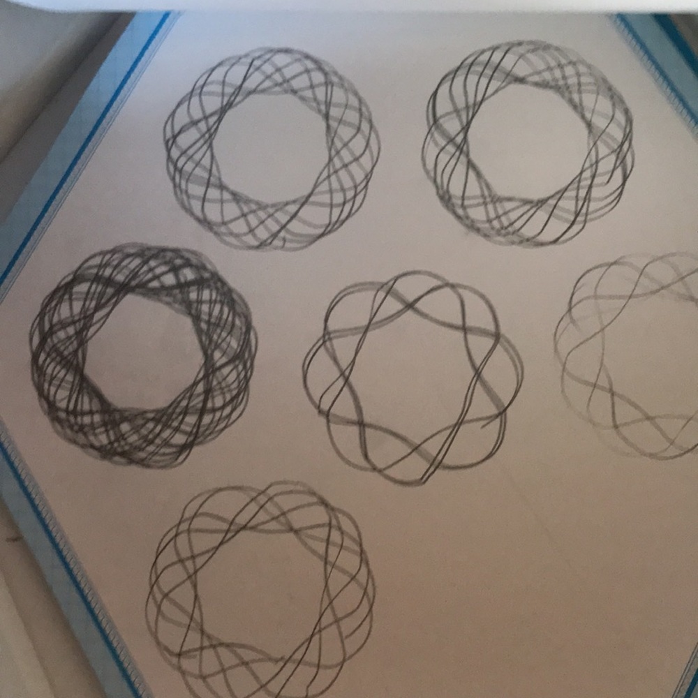 Spirograph for art math STEM - Picture 9 of 10